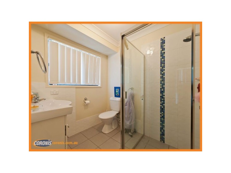 27 Hubner Drive, Rothwell QLD 4022