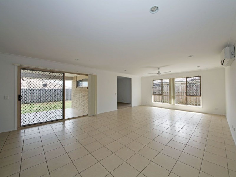 15 Peacherine Circuit, Bellmere QLD 4510