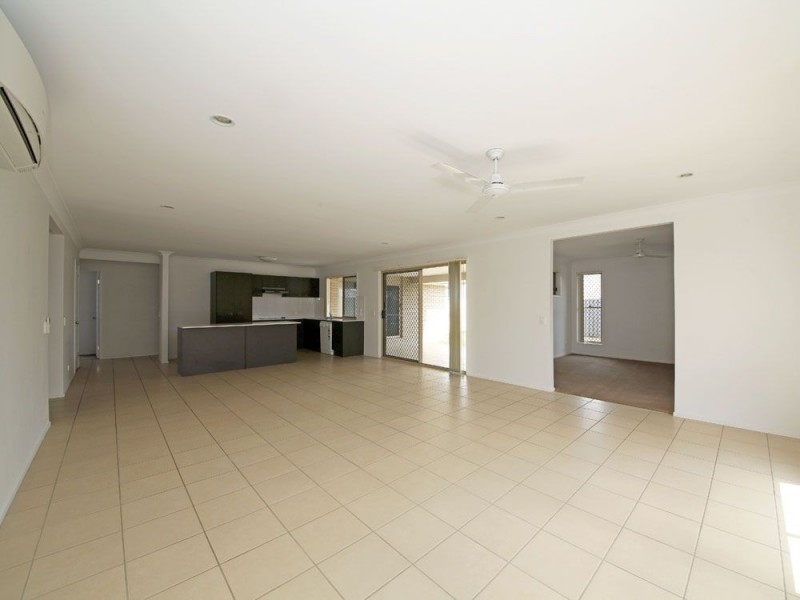 15 Peacherine Circuit, Bellmere QLD 4510