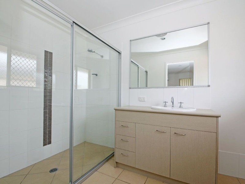 15 Peacherine Circuit, Bellmere QLD 4510