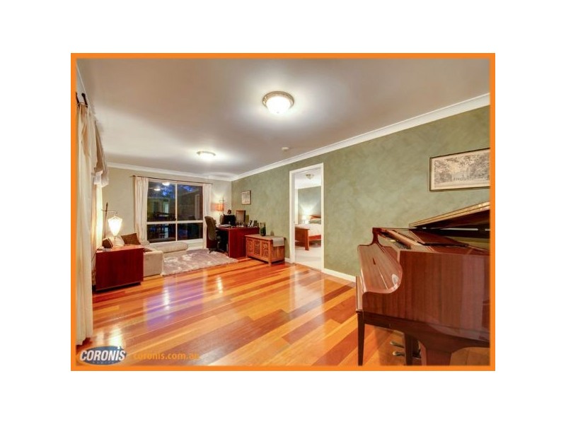 33 Tarcoola Avenue, Ferny Hills QLD 4055