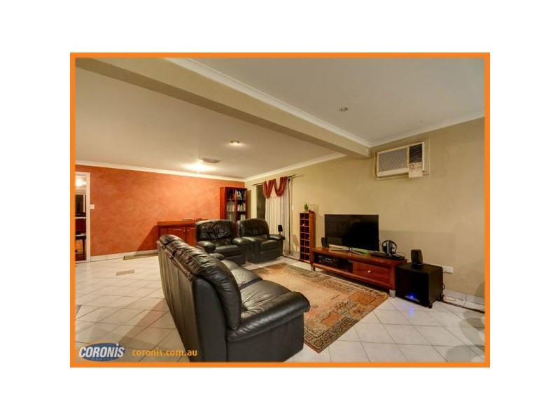 33 Tarcoola Avenue, Ferny Hills QLD 4055