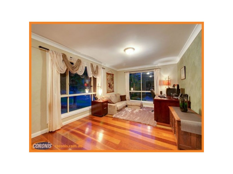 33 Tarcoola Avenue, Ferny Hills QLD 4055