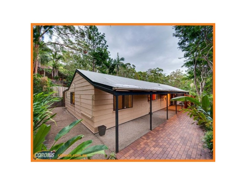 33 Tarcoola Avenue, Ferny Hills QLD 4055