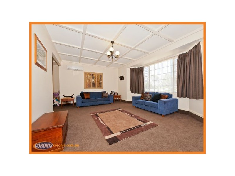 180 Castile Crescent, Edens Landing QLD 4207