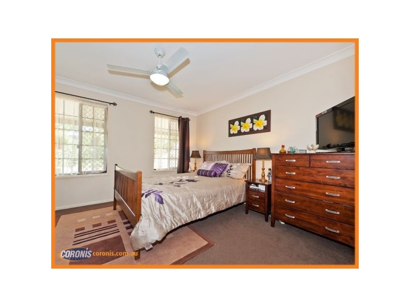 180 Castile Crescent, Edens Landing QLD 4207