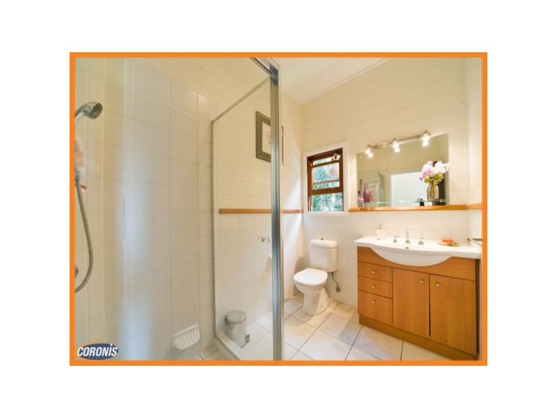 27 Heussler Terrace, Milton QLD 4064