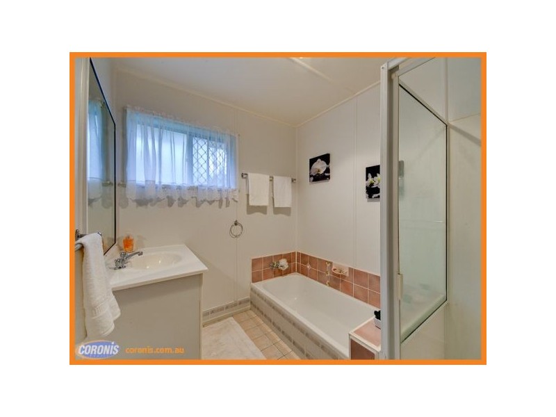 12 Tarcoola Avenue, Ferny Hills QLD 4055