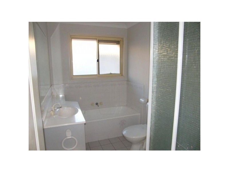 4/16 Hayes Street, Caboolture QLD 4510