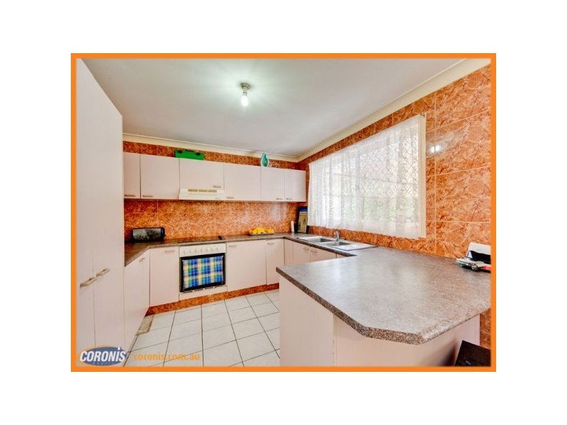 77 Bushland Drive, Regents Park QLD 4118