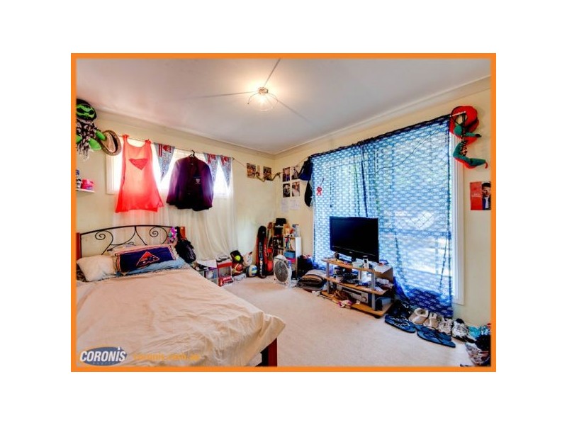 77 Bushland Drive, Regents Park QLD 4118