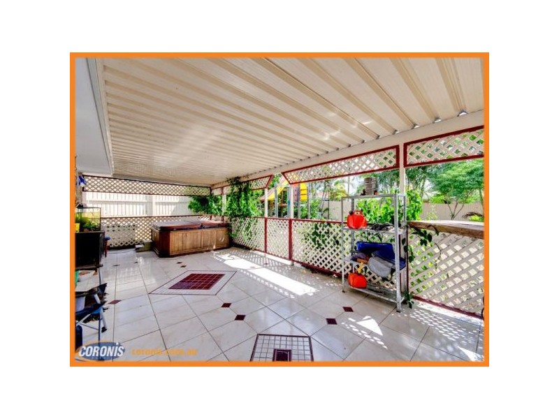 77 Bushland Drive, Regents Park QLD 4118