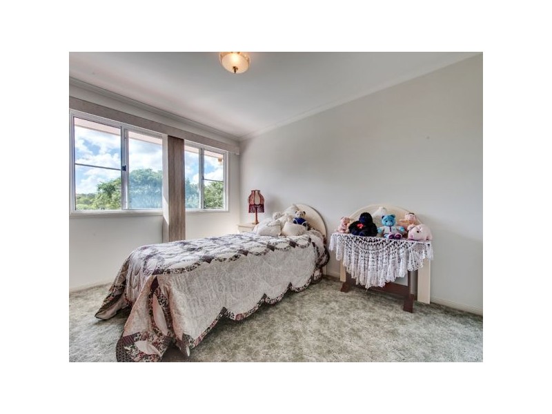 37 Katrina Crescent, Waterford West QLD 4133