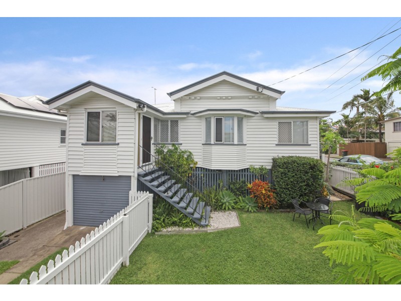 16 Crawford Avenue, Stafford QLD 4053