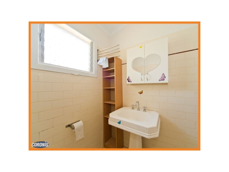 18 Yanderra Avenue, Arana Hills QLD 4054