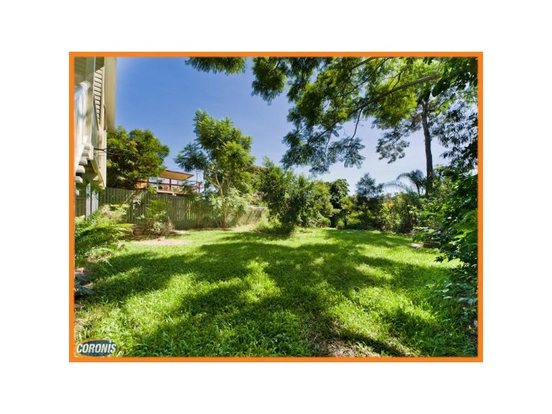 18 Yanderra Avenue, Arana Hills QLD 4054