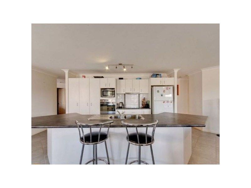 23 Sandstone Boulevard, Ningi QLD 4511