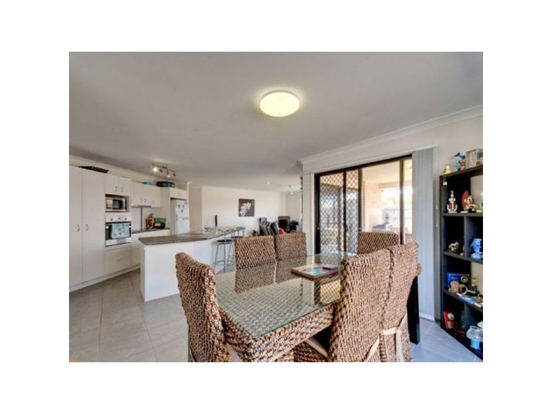 23 Sandstone Boulevard, Ningi QLD 4511