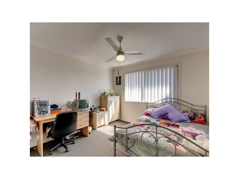 23 Sandstone Boulevard, Ningi QLD 4511