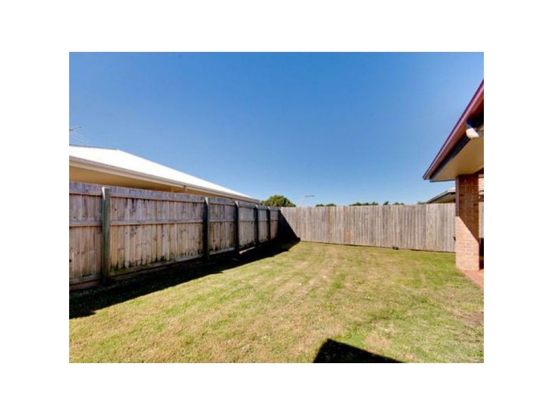 23 Sandstone Boulevard, Ningi QLD 4511