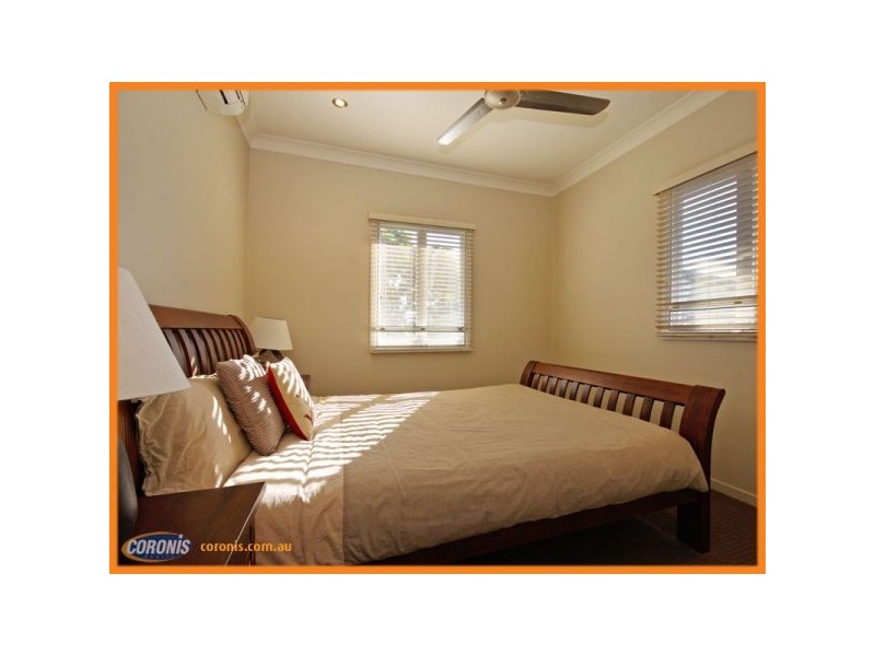 8 Sandralee Street, Brighton QLD 4017