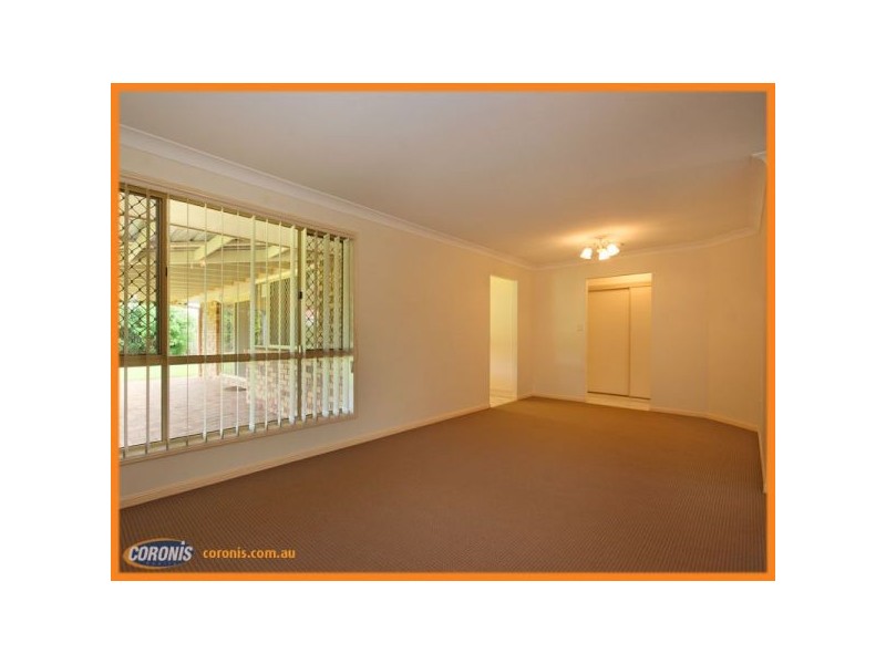 33 Blatchford Drive, Murrumba Downs QLD 4503