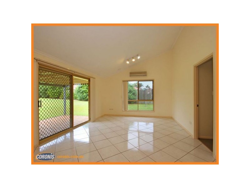 33 Blatchford Drive, Murrumba Downs QLD 4503