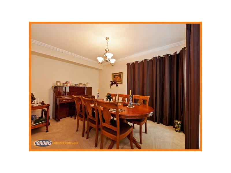 31 The Avenue, Windaroo QLD 4207
