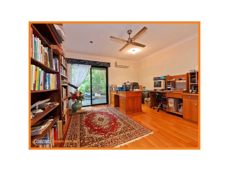 31 The Avenue, Windaroo QLD 4207