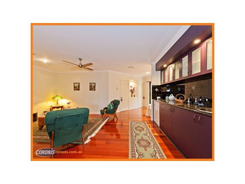 31 The Avenue, Windaroo QLD 4207