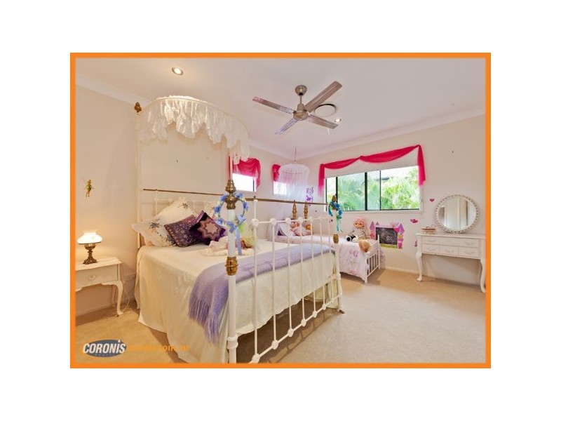 31 The Avenue, Windaroo QLD 4207