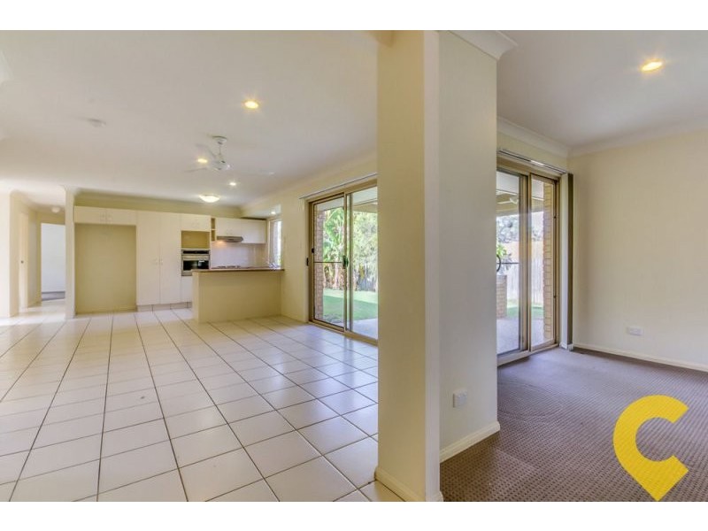 10 Spyglass Street, Oxley QLD 4075