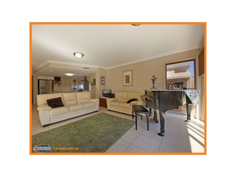 48 Elkington Circuit, North Lakes QLD 4509