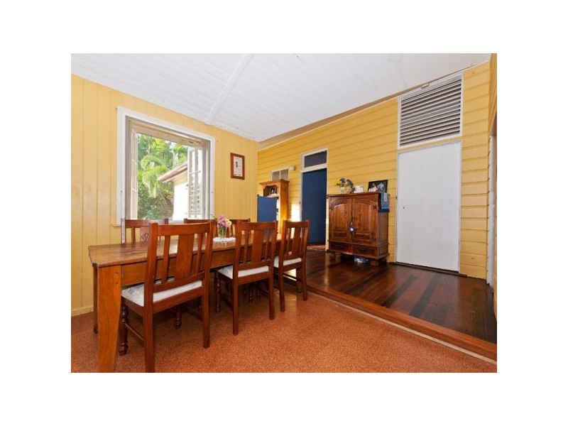 10 Ella Place, Windaroo QLD 4207