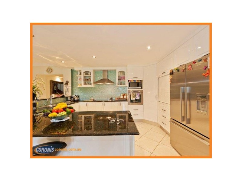 31 The Avenue, Windaroo QLD 4207