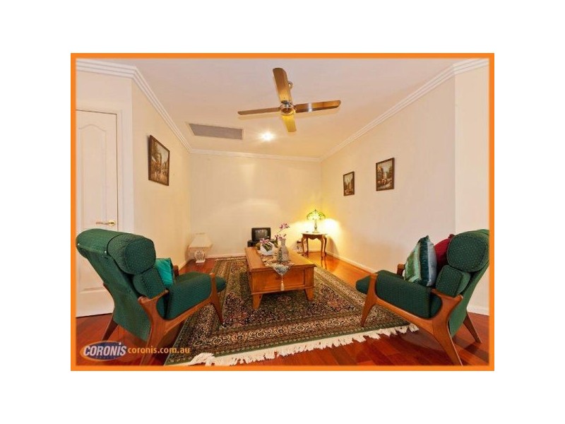 31 The Avenue, Windaroo QLD 4207