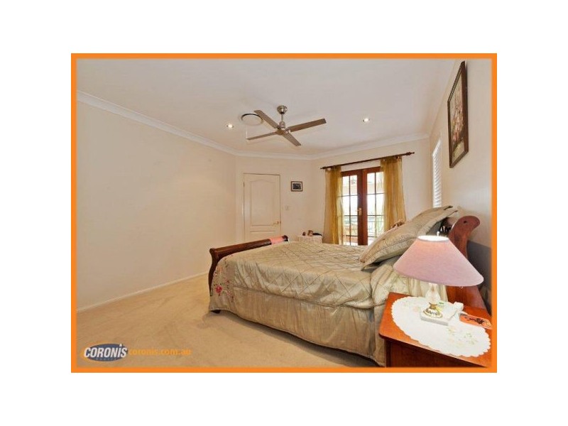 31 The Avenue, Windaroo QLD 4207