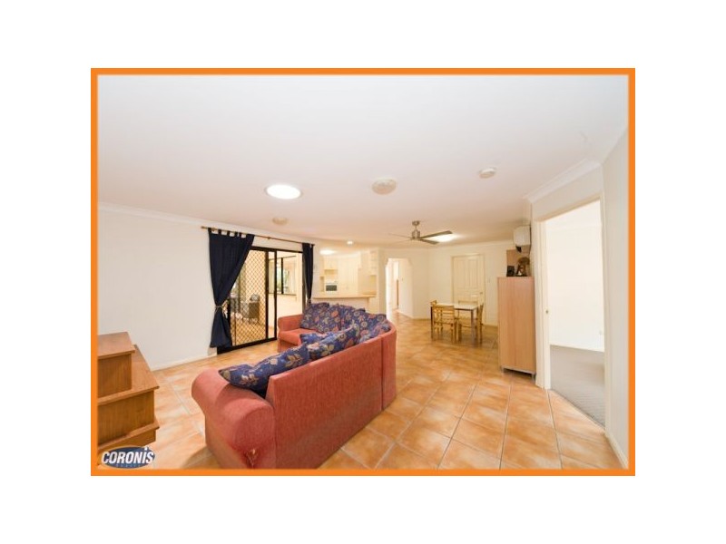 53 Ablington Way, Carindale QLD 4152