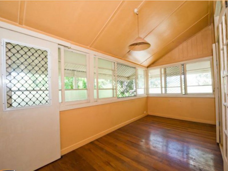 18 Cartwright Street, Windsor QLD 4030