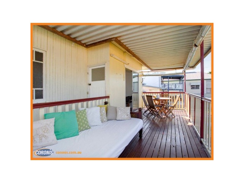 98 Clayton Street, Sandgate QLD 4017