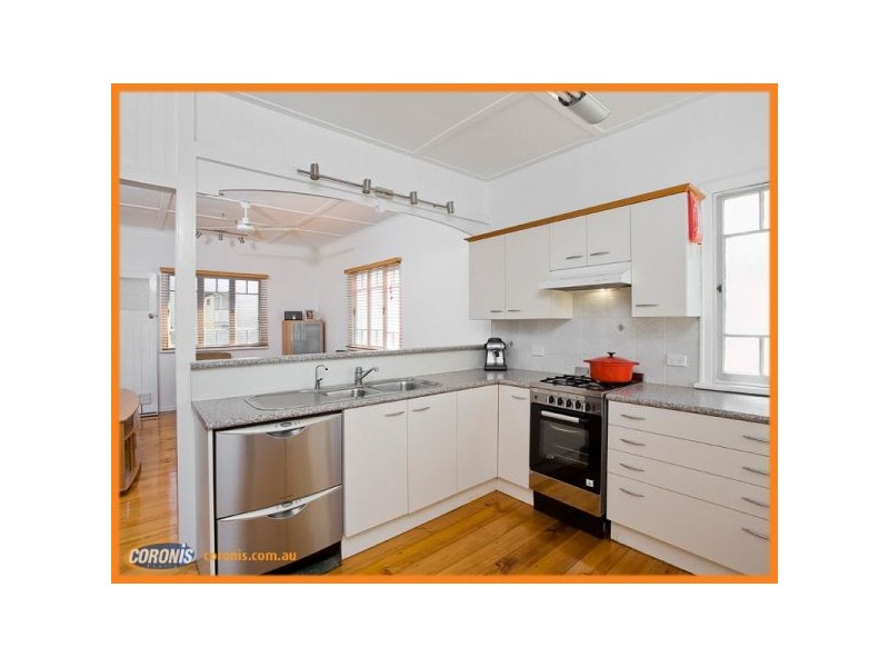 98 Clayton Street, Sandgate QLD 4017