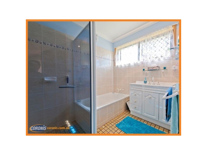 5 Lobelia Avenue, Daisy Hill QLD 4127