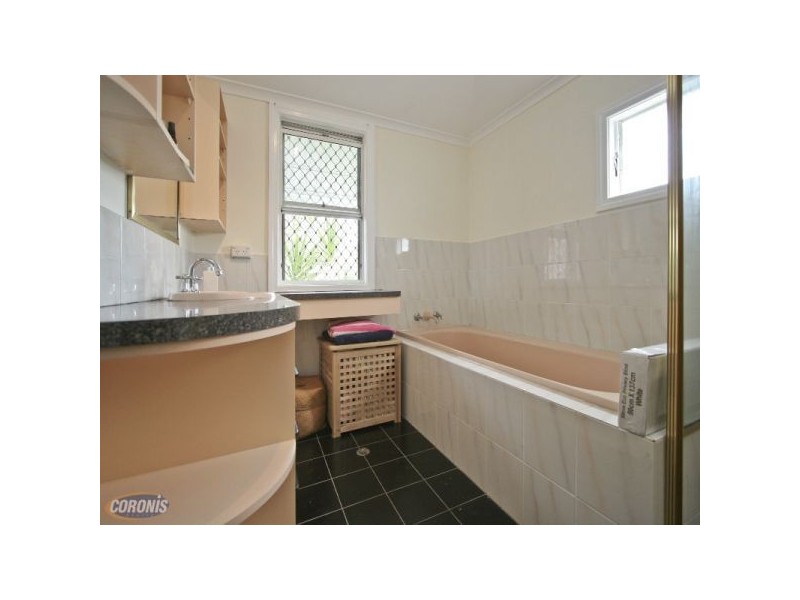 61 Brookfield Road, Kedron QLD 4031