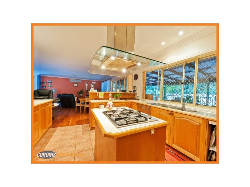 1 Magpie Place, Albany Creek QLD 4035