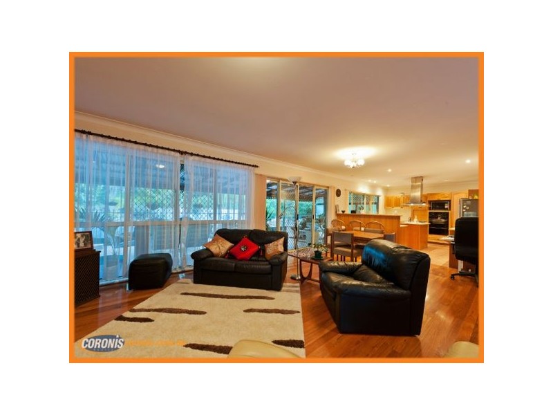 1 Magpie Place, Albany Creek QLD 4035