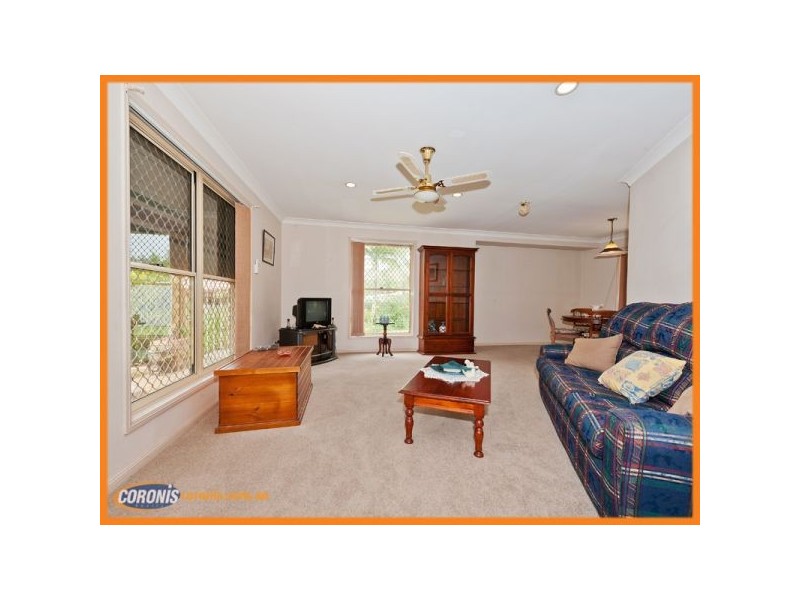 6 Folium Court, Regents Park QLD 4118