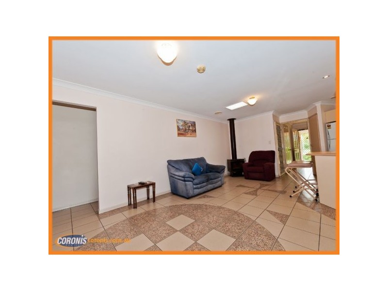 6 Folium Court, Regents Park QLD 4118