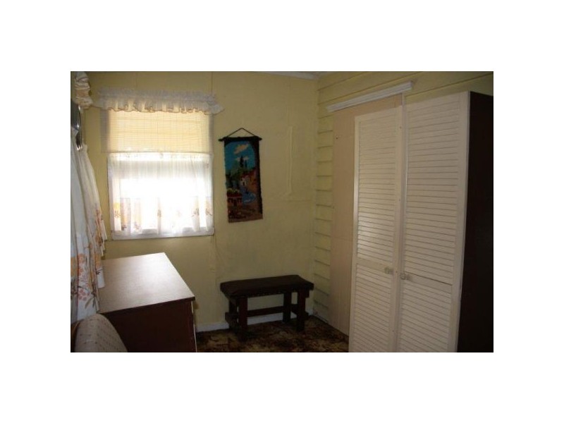 11 Jacob Street, Dinmore QLD 4303