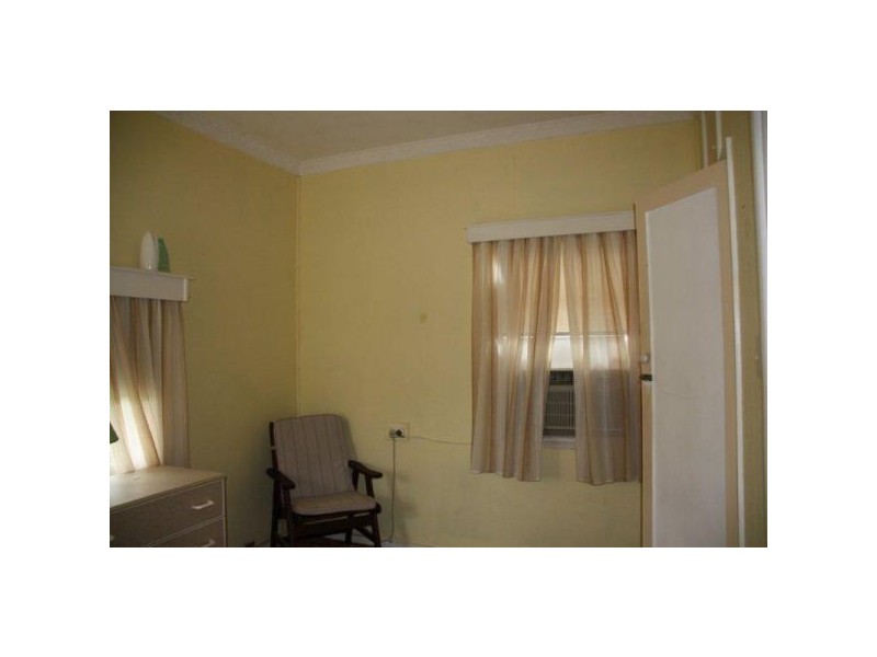 11 Jacob Street, Dinmore QLD 4303