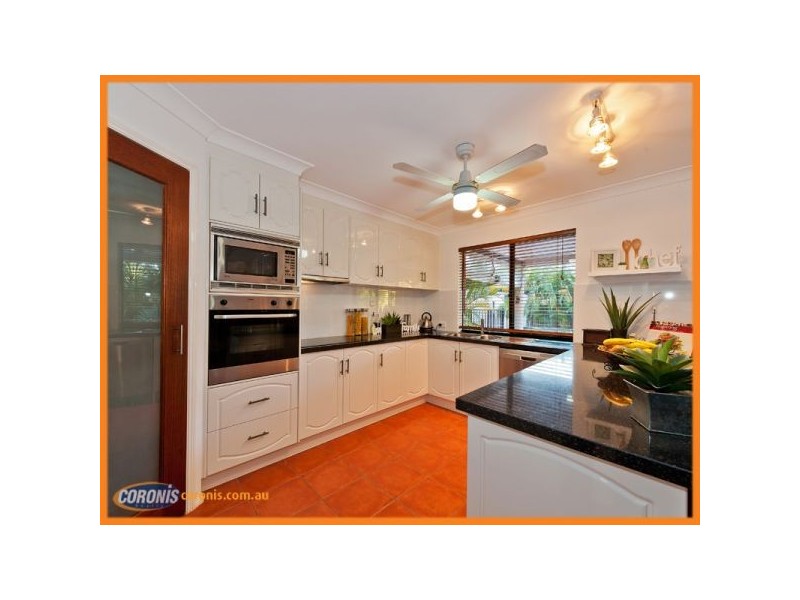 7 Easter Crescent, Pacific Pines QLD 4211